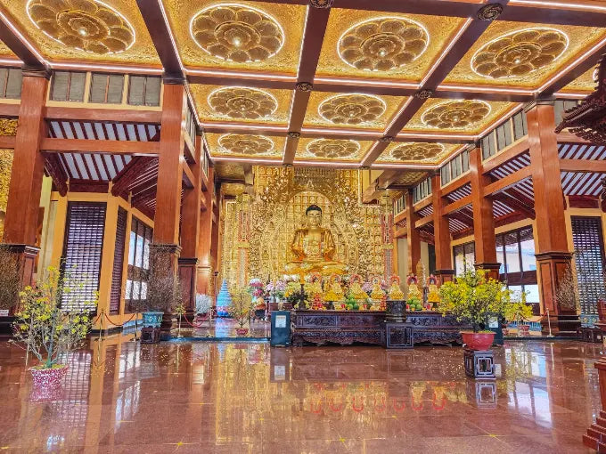 Viet Nam Quoc Tu Pagoda HCMC