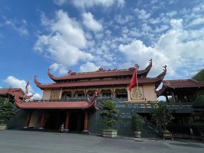 Giới Thiệu Chùa Việt Nam Quốc Tự TPHCM, Vị Trí Ở Đâu?