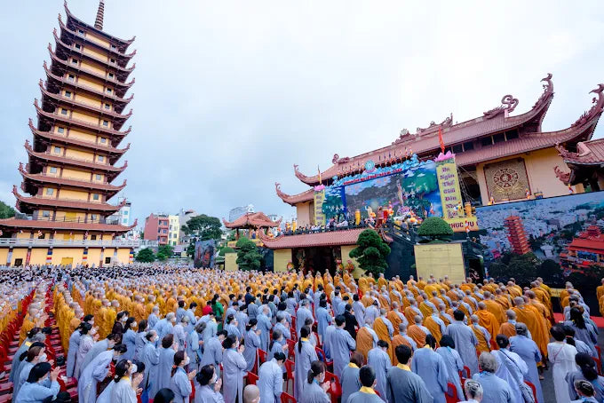 Viet Nam Quoc Tu Pagoda HCMC