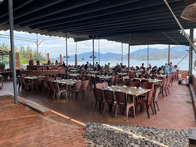Con Sẻ Tre Nha Trang