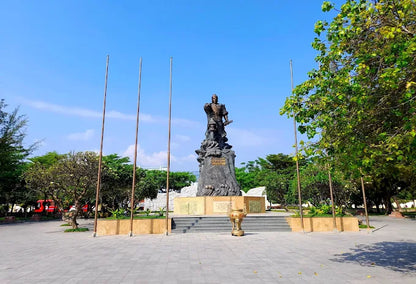 Công viên Bạch Đằng Nha Trang: Điểm Tựa Tâm Linh Bên Vịnh Biển Thiên Đường