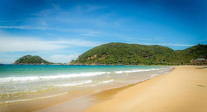 Bãi biển Đại Lãnh thuộc huyện nào của tỉnh Khánh Hòa và cách Nha Trang bao xa?