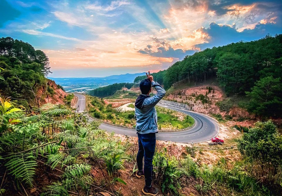 Bảng Thông Tin Điểm Đến Và Chi Phí Tham Khảo
