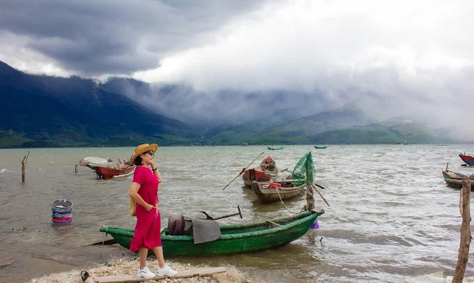 1. Đi đầm Lập An có cần mua vé không?