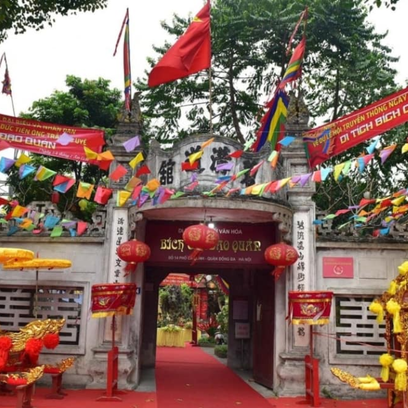 Đền Bích Câu