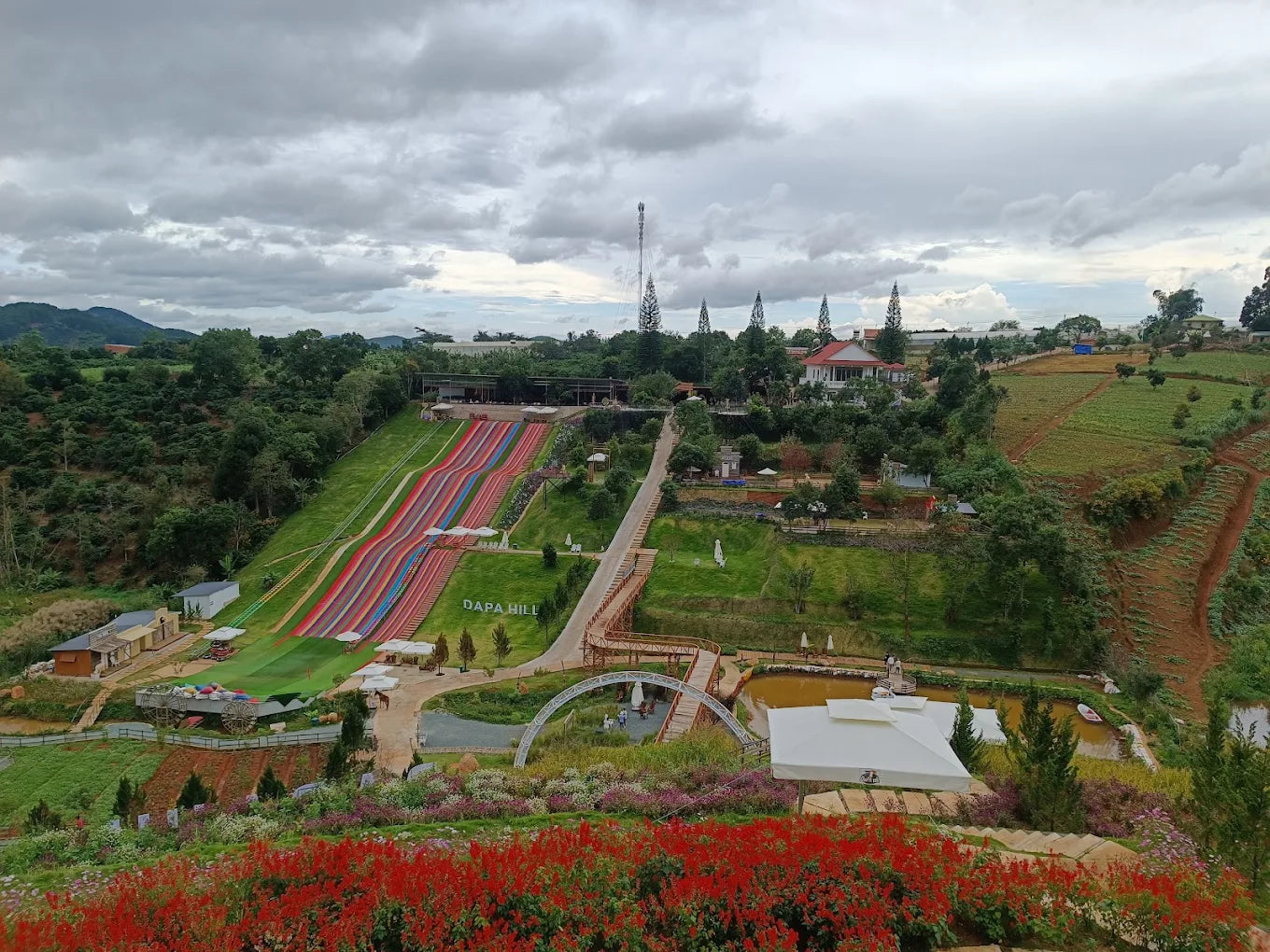 Dapa Hill có những trò chơi mạo hiểm nào nổi bật?