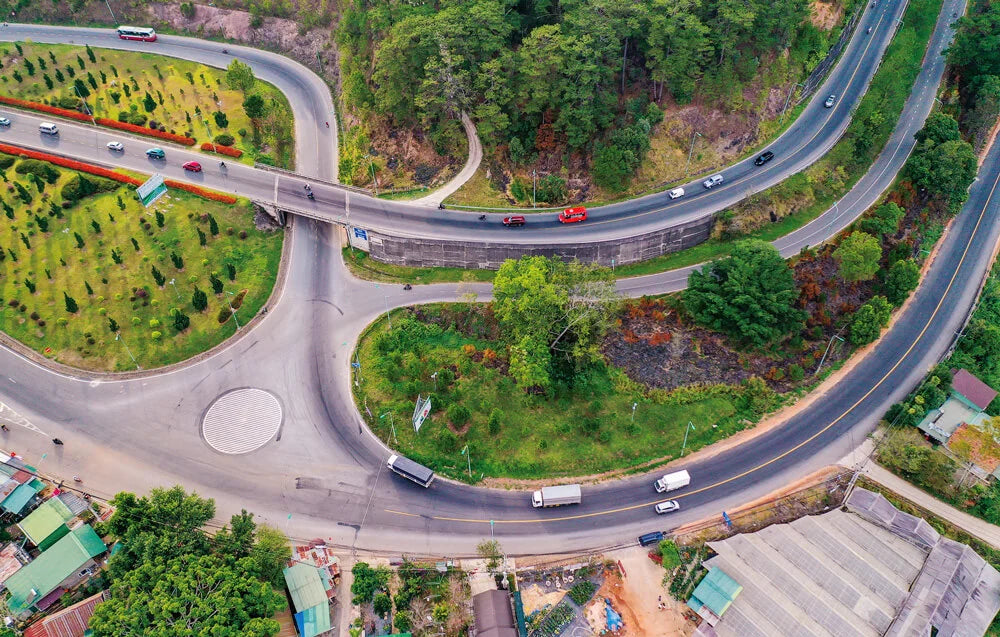 Làm thế nào để đặt dịch vụ xe đưa đón và tour trọn gói?