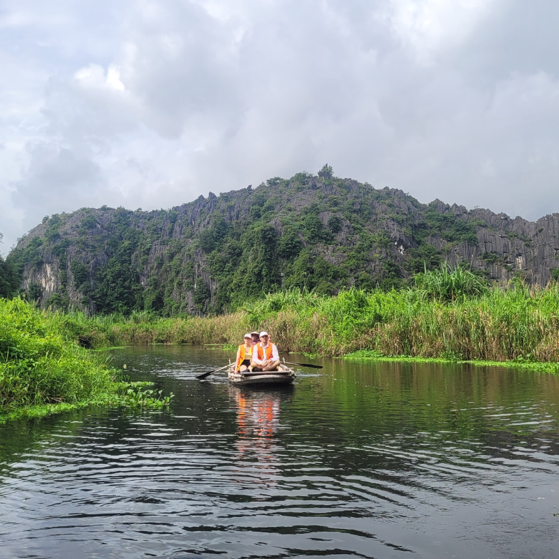FAQ Về Đầm Vân Long?
