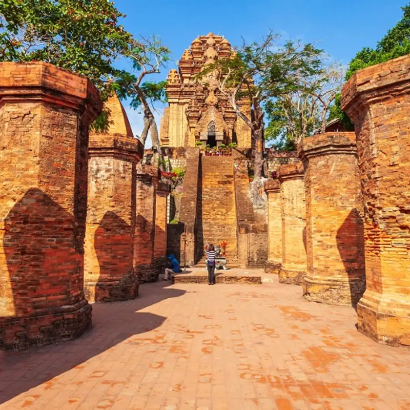 Giới Thiệu Tháp Bà Ponagar – Vị Trí Đắc Địa Tại Nha Trang
