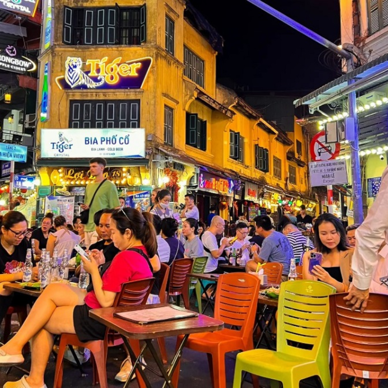 Phố Tạ Hiện Là Gì? Khám Phá "Trái Tim" Của Khu Phố Cổ