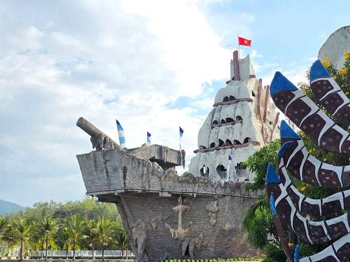 Trí Nguyên Aquarium on Soi Island