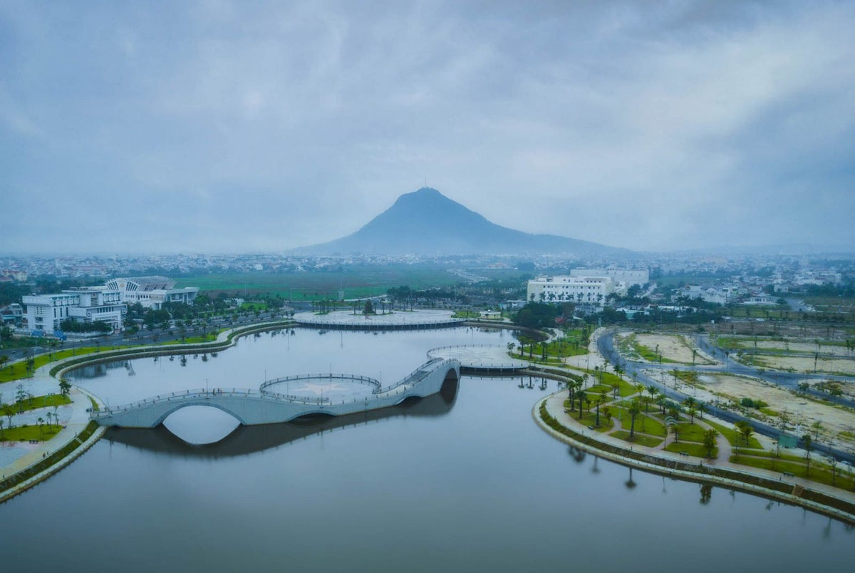 4. Từ trung tâm Buôn Ma Thuột đi đến đây mất bao lâu?