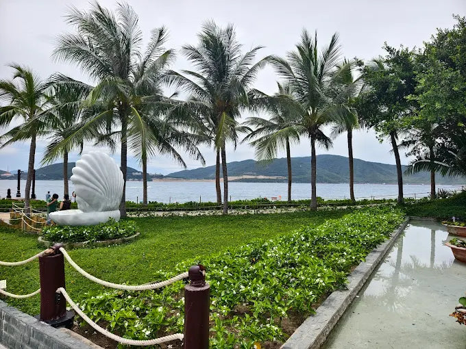 Khám Phá Hòn Tằm Nha Trang: Thiên Đường Nghỉ Dưỡng Và Tắm Bùn Khoáng Trên Biển