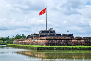 2. Lá cờ trên Kỳ Đài có kích thước bao nhiêu?