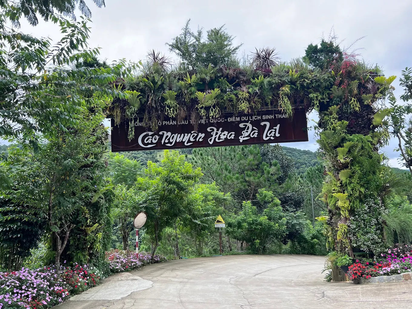 Khu du lịch sinh thái Cao Nguyên Hoa Đà Lạt ở đâu?