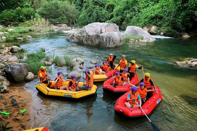 Khi tham gia các trò chơi mạo hiểm như ATV hay Zipline thì có cần chuẩn bị gì không?