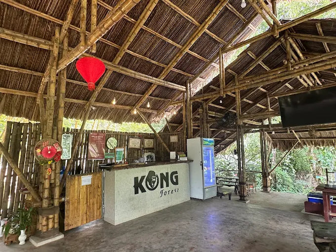 Nếu đặt vé trước trên Localtrips.ORG nhưng ngày đi gặp mưa bão thì có được hoàn hủy không?