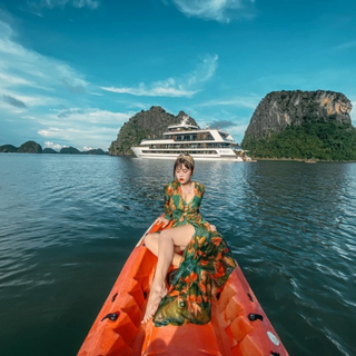 Kinh Nghiệm Khi Tham Quan Vịnh Lan Hạ: Bí Quyết Từ Chuyên Gia Local Trips
