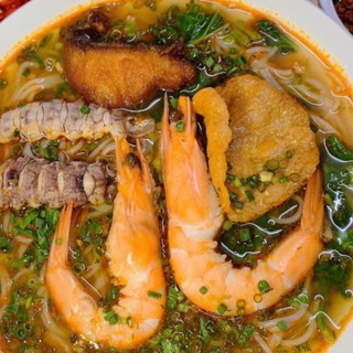 Kinh Nghiệm Khi Tham Quan Phố ẩm thực Hồ Đắc Di