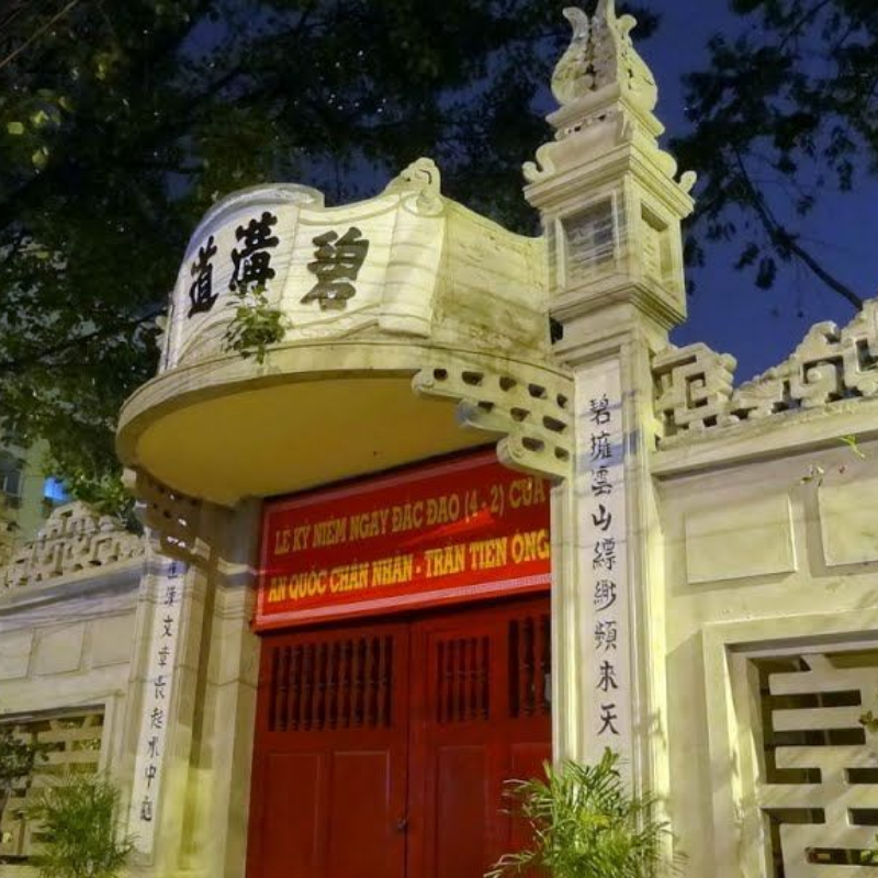 Lịch Sử Hình Thành Đền Bích Câu