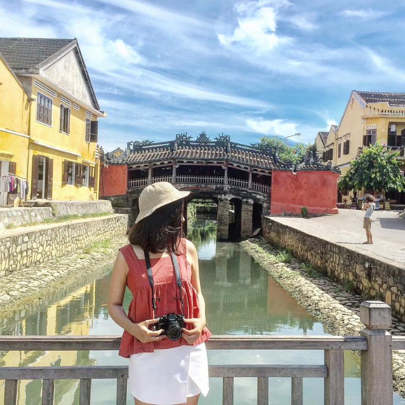 Nên đi Chùa Cầu vào mùa nào?
