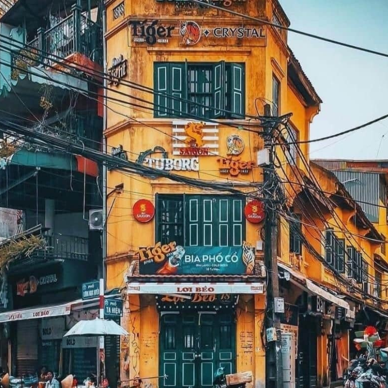 Lịch Sử Phố Tạ Hiện: Từ Ngõ Quảng Lạc Đến "Ngã Tư Quốc Tế" Sầm Uất