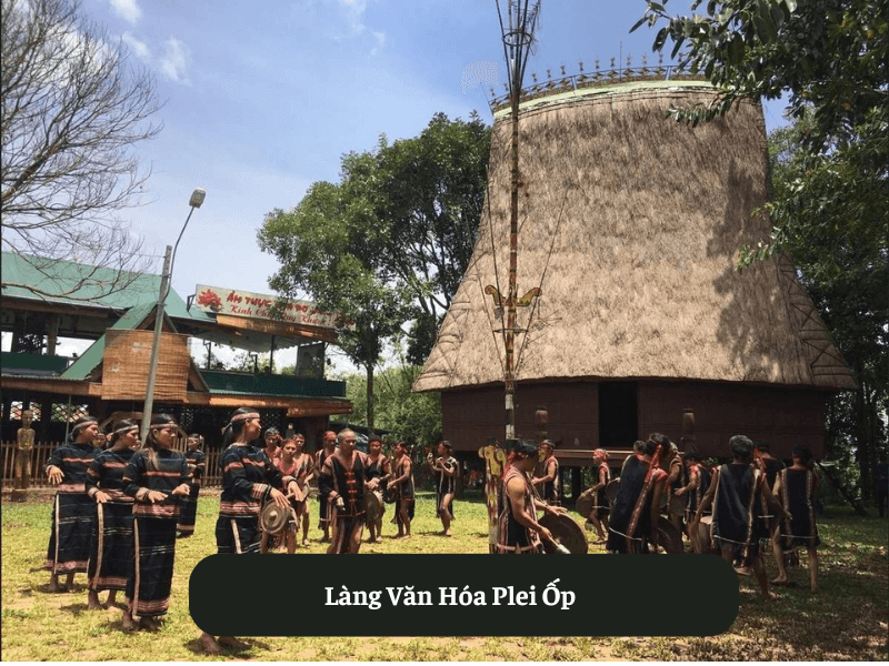 Làng Văn Hóa Plei Ốp