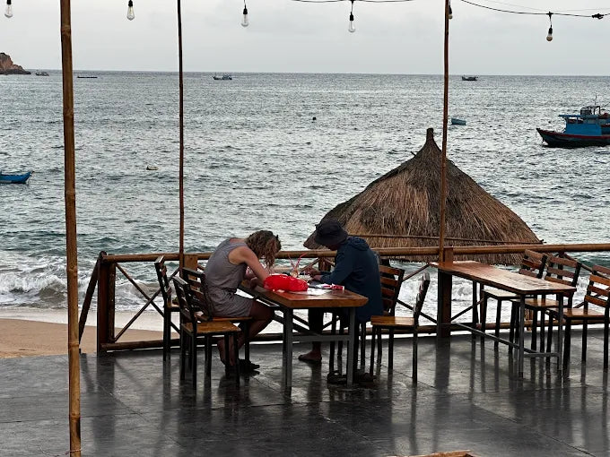 Vị Trí Địa Lý Làng chài Nhơn Hải: Điểm Tựa Bên Bán Đảo Phương Mai