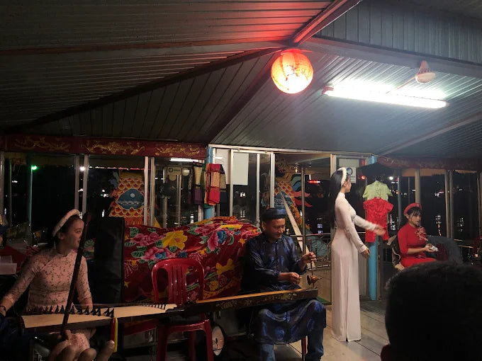 Localtrips.ORG chuyên cung cấp thông tin du lịch tại Ca Huế Sông Hương