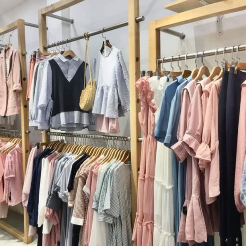 Những Ai Thường Đến Phố Thời Trang Phạm Ngọc Thạch Để Làm Gì?