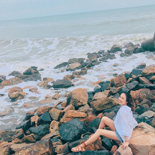 Những Ai Thường Đến Bãi Đá Ông Địa Để Làm Gì?
