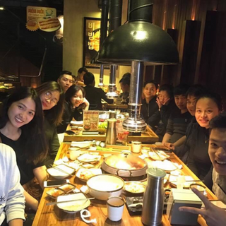 Những ai thường đến GoGi House để thưởng thức?