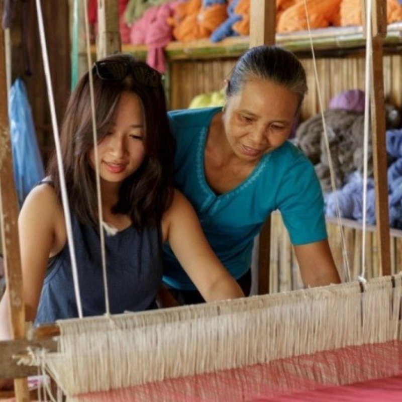 Những Ai Thường Đến Bản Nhót Để Làm Gì?
