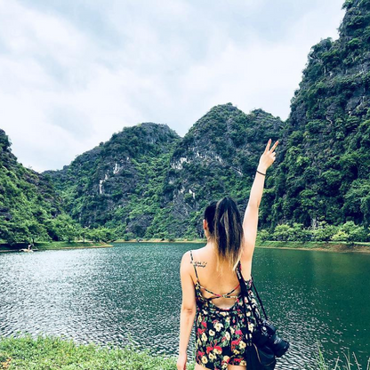 Những Ai Thường Đến Động Am Tiên – Tuyệt Tình Cốc Để Làm Gì?
