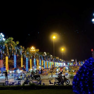 Chợ Đêm Thanh Hóa Bán Gì? Thiên Đường Mua Sắm và Ẩm Thực Về Đêm
