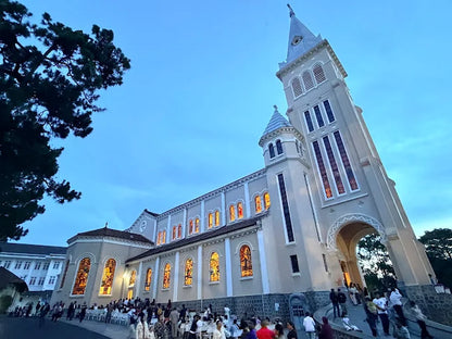 Bảng Giá Vé Và Dịch Vụ Hỗ Trợ Tham Quan Trọn Gói