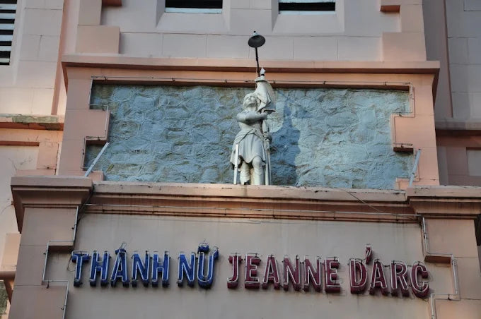 Kinh Nghiệm Khi Tham Quan Nhà thờ Tân Định (Nhà thờ Thánh Jeanne d'Arc) TPHCM