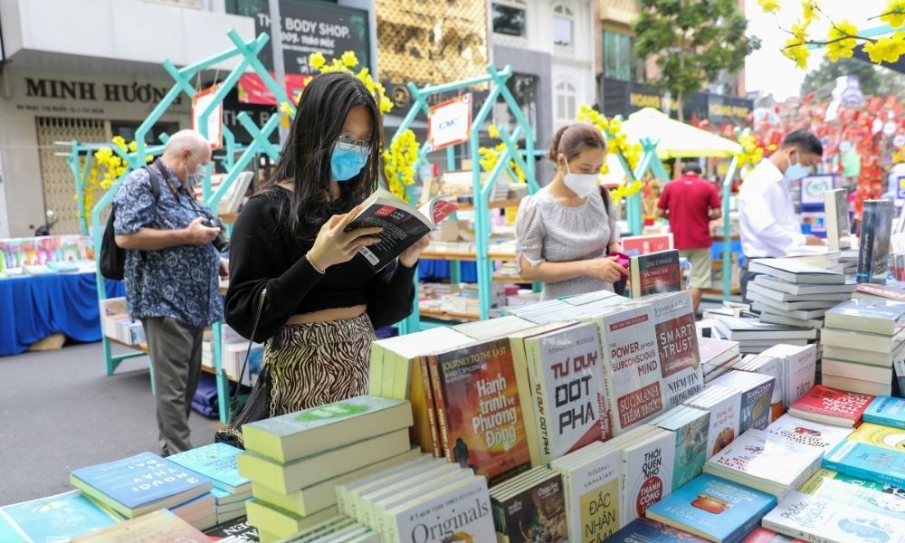Giới Thiệu Phố đi bộ Nguyễn Huệ TPHCM, Vị Trí Ở Đâu?
