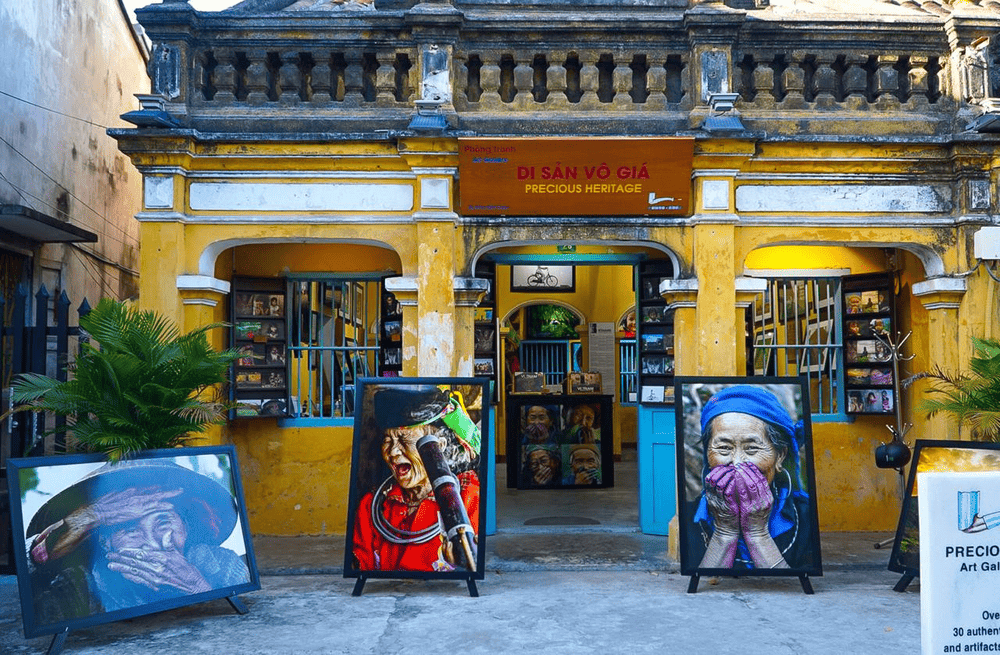 1. Bảo tàng Precious Heritage nằm ở đâu và giờ mở cửa thế nào?