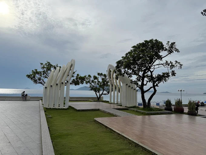 Bảng Giá Dịch Vụ Thuê Xe Và Hướng Dẫn Viên Tại Nha Trang 2026