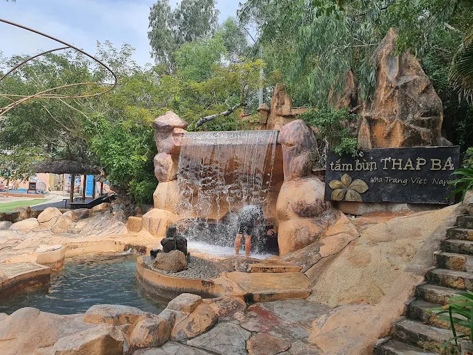 Suối khoáng nóng Tháp Bà Nha Trang