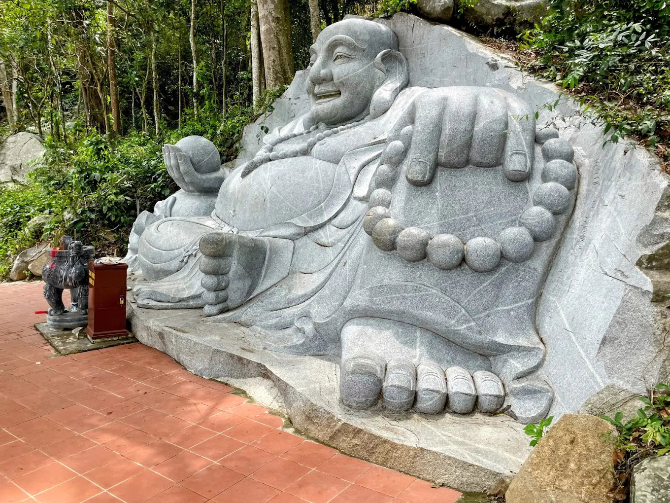 Có thể kết hợp tham quan những địa điểm nào gần Tà Cú?