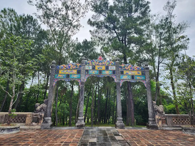 Tư Lăng - Lăng mộ vua Đồng Khánh