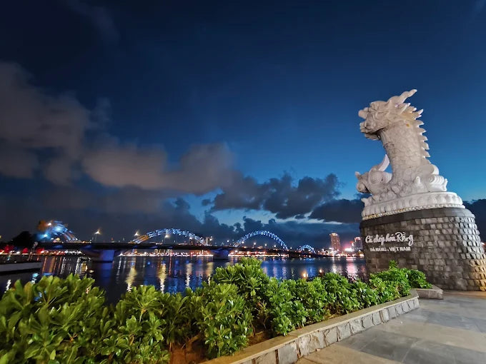 2. Tượng có phun nước thường xuyên không?