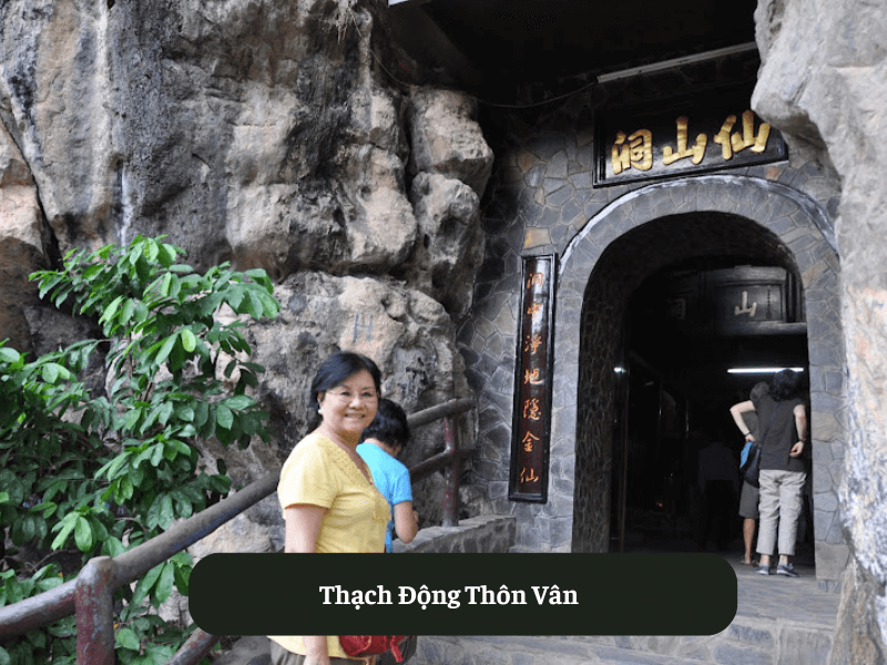 Thạch Động Thôn Vân