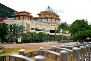 Trung tâm Hội nghị Hoàn Vũ - Crown Center
