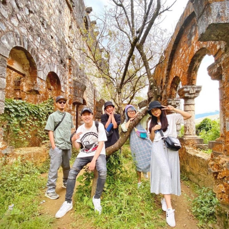 Tu Viện Cổ Tả Phìn