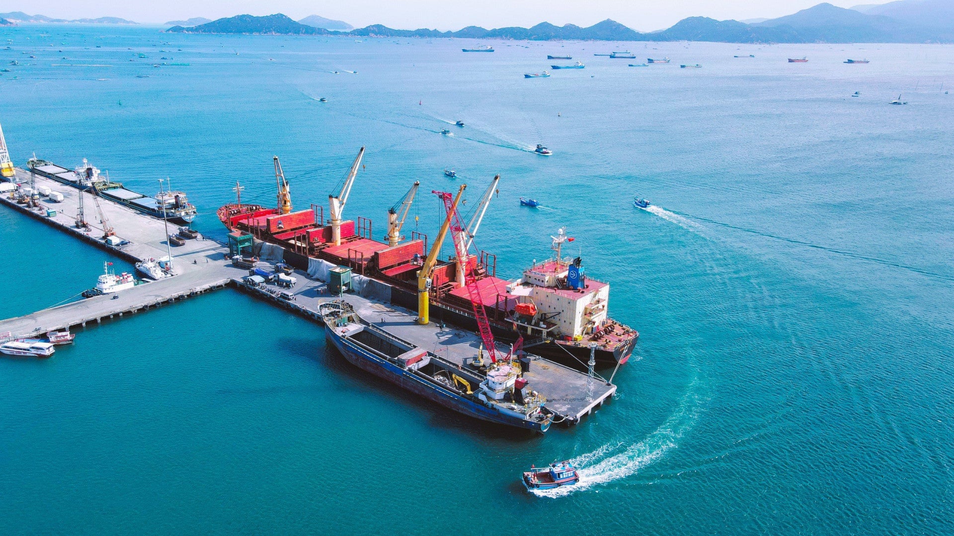 Vịnh Cam Ranh: Khám Phá Kỳ Quan Nước Sâu Tự Nhiên Tuyệt Đẹp Của Việt Nam