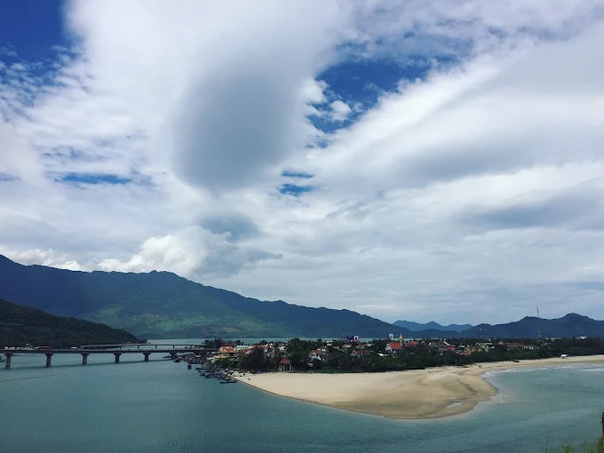 Vịnh Lăng Cô