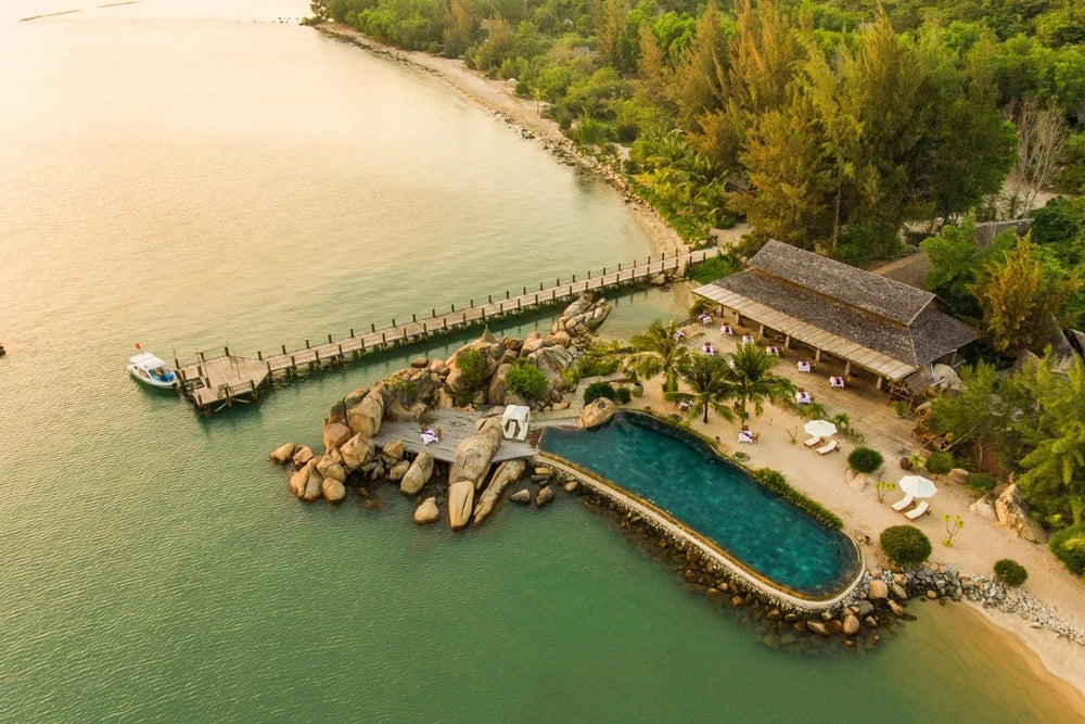 Vịnh Ninh Vân: Khám Phá Thiên Đường Nghỉ Dưỡng Biệt Lập Ở Khánh Hòa